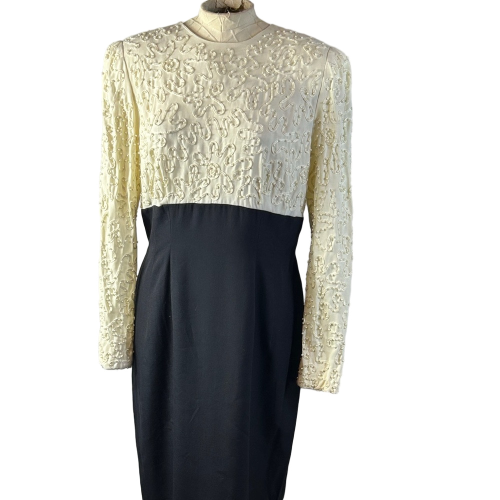 Sarah Elizabeth Vintage Pearl Cream and Black Long Sleeve Maxi Dress Size 10